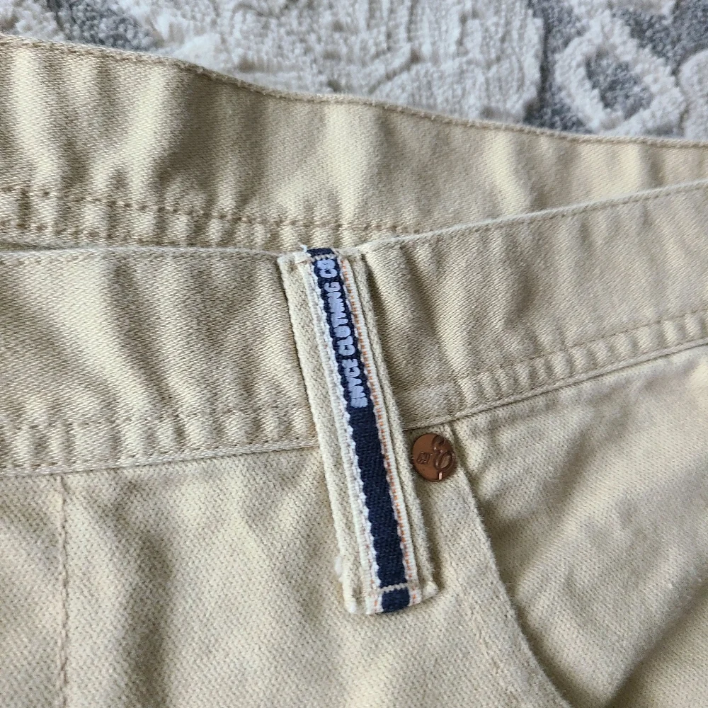 Vintage Enyce Men's Tan Shorts Sz.44